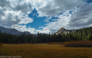 The trailheads for Pacific Crest and River Trail are located in Agnew Meadow - the River Trail leads to the Middle Fork of the San Joaquin